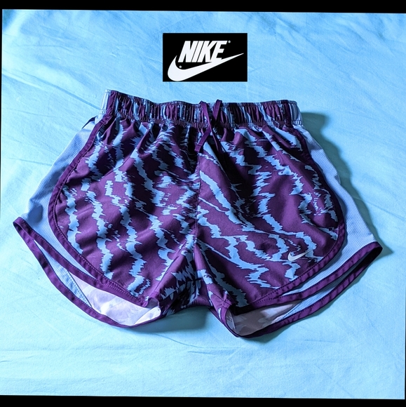 Nike Pants - NIKE ATHLETIC SHORTS